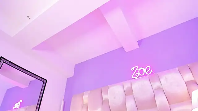 Snapshot of Zoe_Evans_ chatting on 4, 12, 2024 Zoe Evans online show from 4, 12, 2024