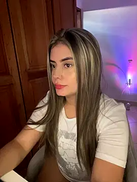 Snapshot of Miss_valeriaa chatting on 22, 11, 2025 Miss valeriaa online show from 22, 11, 2025