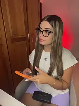 Miss valeriaa online show from 6, 4, 2026