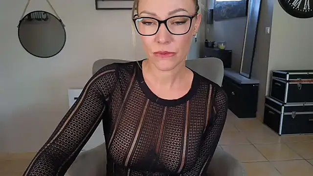 Sacha-xx online show from 26, 9, 2025