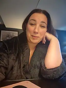 Canadian BBW online show from 12, 1, 2025
