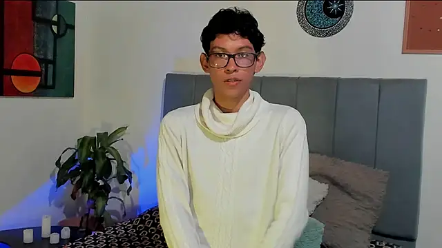 Snapshot of CrissBrownxxx chatting on 19, 10, 2025 CrissBrownxxx online show from 19, 10, 2025