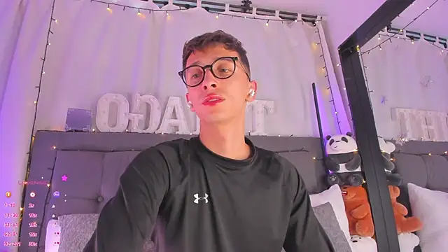 Snapshot of Thiago_jones chatting on 3, 3, 2025 Thiago jones online show from 3, 3, 2025