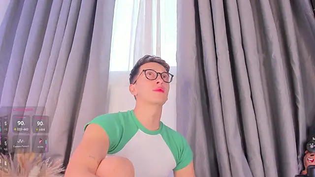 Snapshot of Thiago_jones chatting on 20, 9, 2025 Thiago jones online show from 20, 9, 2025