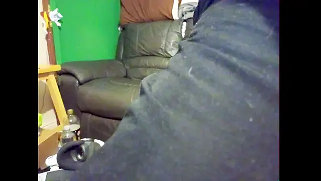 hairyuncut00 online show from 12, 3, 2026