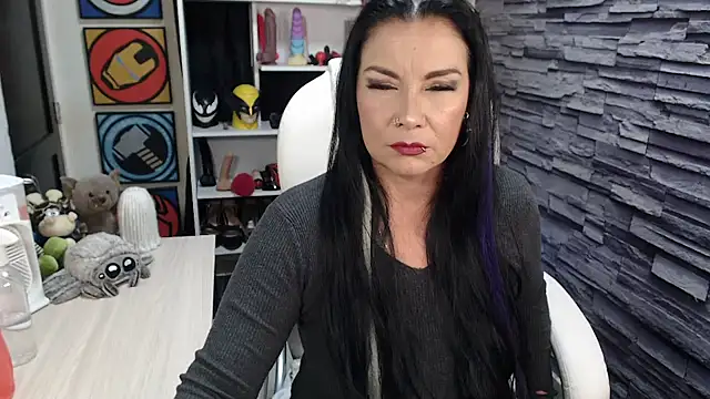 Snapshot of Cruela_deviil chatting on 5, 3, 2026 Cruela deviil online show from 5, 3, 2026