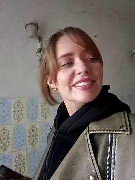 PrettieKate online show from 8, 4, 2026