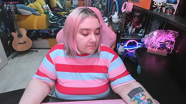 Snapshot of Softie_Sofy chatting on 26, 9, 2025 Softie Sofy online show from 26, 9, 2025