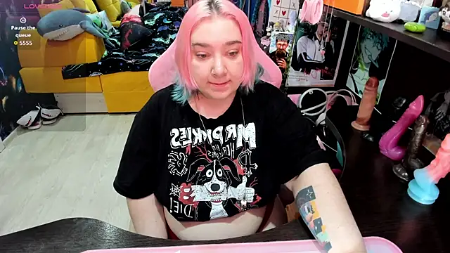 Softie Sofy online show from 4, 4, 2026