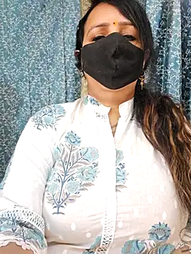 Snapshot of cute-tanvi chatting on 5, 3, 2025 cute-tanvi online show from 5, 3, 2025