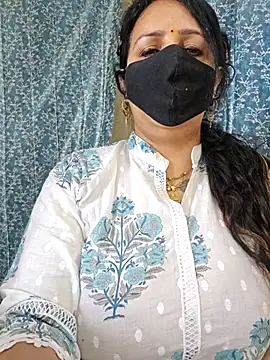 Snapshot of cute-tanvi chatting on 5, 3, 2025 cute-tanvi online show from 5, 3, 2025