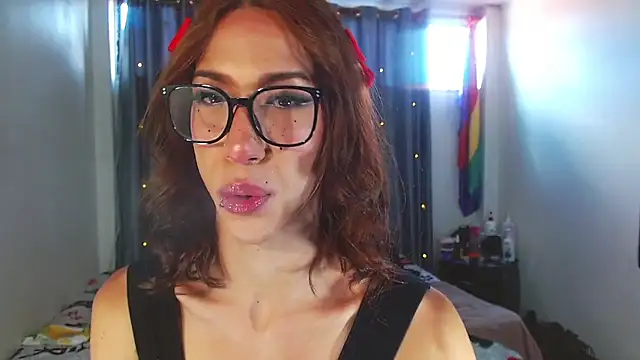 Kenisha Sweet online show from 1, 5, 2026