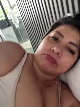 Snapshot of natural_bigboobs chatting on 11, 3, 2025 natural bigboobs online show from 11, 3, 2025