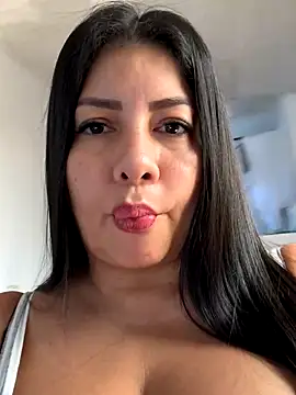 Snapshot of natural_bigboobs chatting on 4, 12, 2025 natural bigboobs online show from 4, 12, 2025