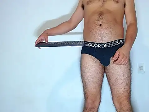 Snapshot of ares_sexxx chatting on 18, 12, 2024 ares sexxx online show from 18, 12, 2024