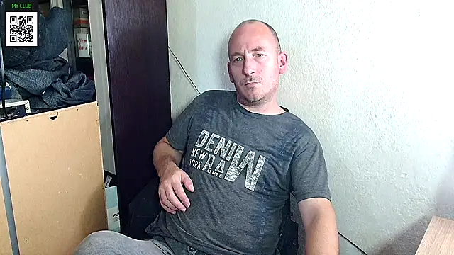 Snapshot of Johan___Barker chatting on 9, 12, 2024 Johan Barker online show from 9, 12, 2024
