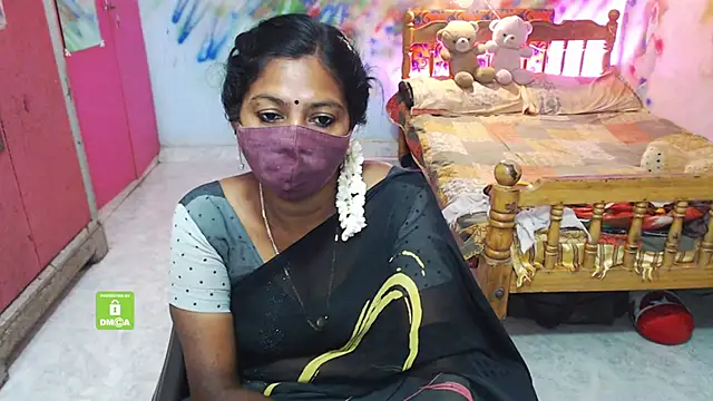 Snapshot of Novapol chatting on 14, 11, 2025 Novapol online show from 14, 11, 2025