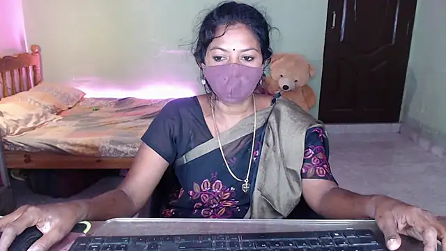 Snapshot of Novapol chatting on 23, 4, 2026 Novapol online show from 23, 4, 2026