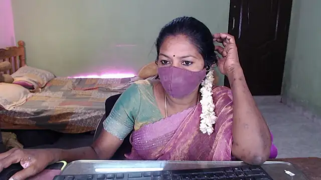 Snapshot of Novapol chatting on 29, 4, 2026 Novapol online show from 29, 4, 2026