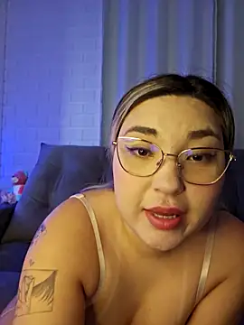 kamila hty online show from 24, 10, 2025