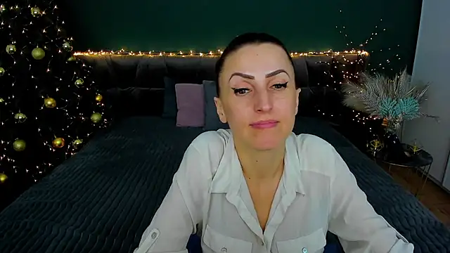 Rebecca Diamond online show from 13, 1, 2025