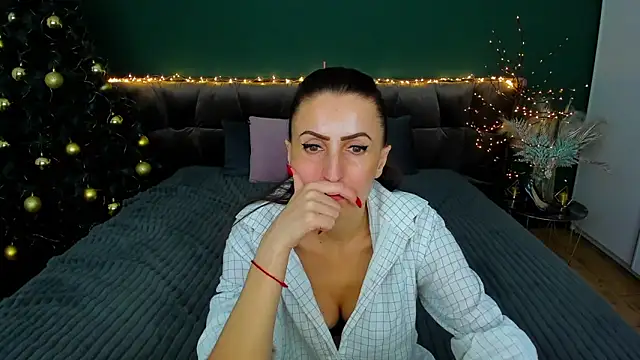 Rebecca Diamond online show from 16, 1, 2025
