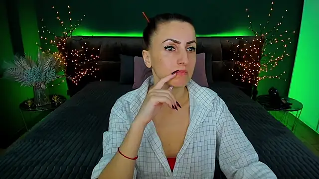Rebecca Diamond online show from 29, 1, 2025