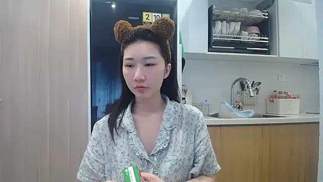 Asiagirll online show from 7, 5, 2026