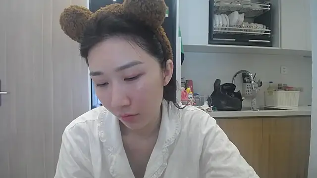 Asiagirll online show from 15, 6, 2026