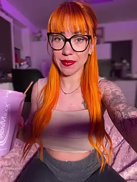 Snapshot of Pia_July_ chatting on 10, 1, 2025 Pia July  online show from 10, 1, 2025