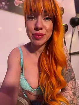 Snapshot of Pia_July_ chatting on 29, 1, 2025 Pia July  online show from 29, 1, 2025