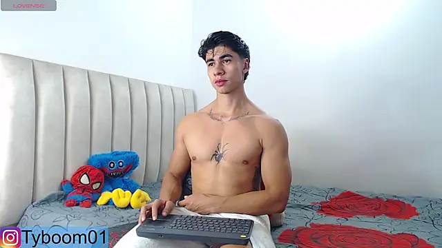 Snapshot of TYLER_BOOM chatting on 4, 1, 2025 TYLER BOOM online show from 4, 1, 2025
