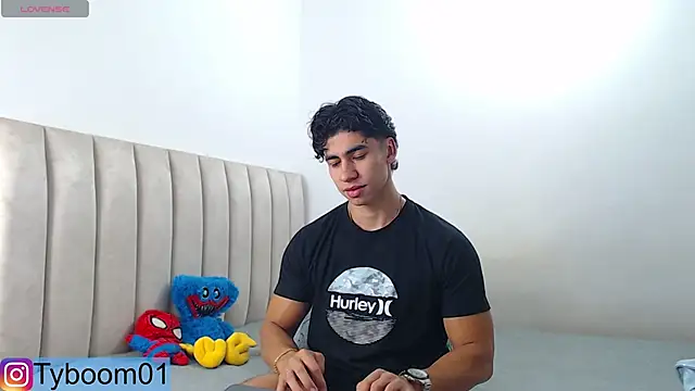 Snapshot of TYLER_BOOM chatting on 14, 2, 2025 TYLER BOOM online show from 14, 2, 2025