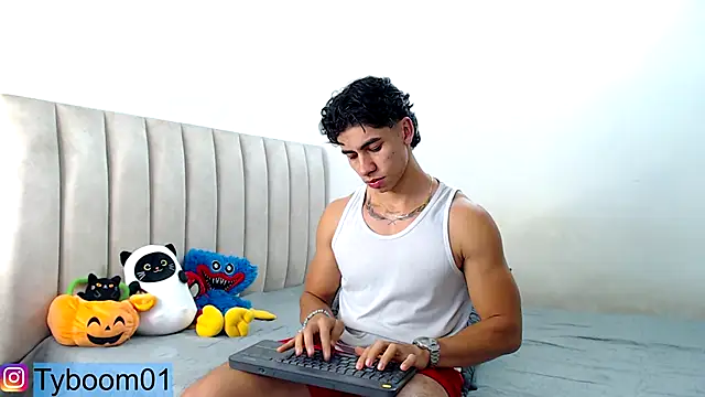 Snapshot of TYLER_BOOM chatting on 2, 10, 2025 TYLER BOOM online show from 2, 10, 2025