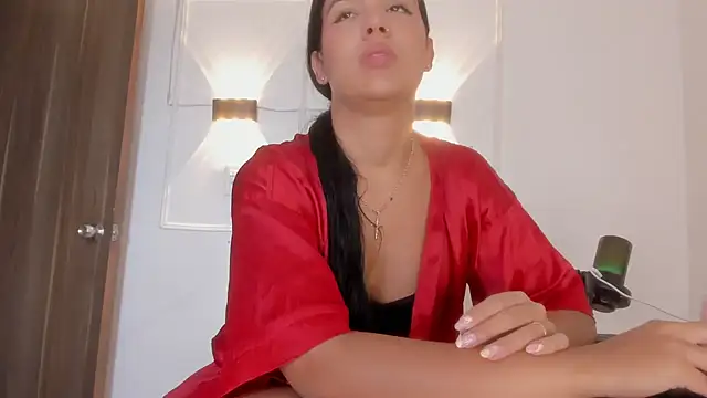 Hanna Risso online show from 22, 5, 2026