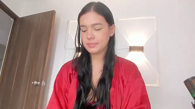 Snapshot of Hanna_Risso chatting on 13, 6, 2026 Hanna Risso online show from 13, 6, 2026