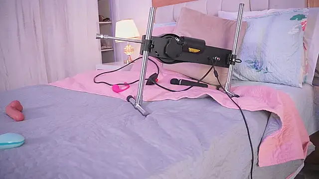 elena mature online show from 18, 9, 2025