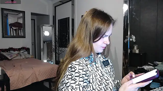 CindyJonson online show from 17, 12, 2025