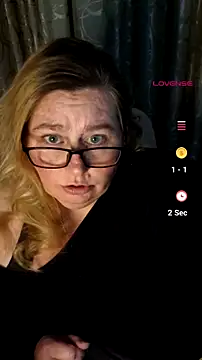 Snapshot of Iceprincess2bad4u chatting on 3, 7, 2026 Iceprincess2bad4u online show from 3, 7, 2026