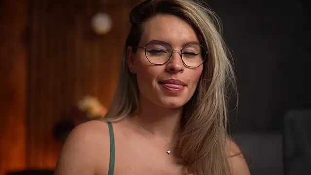 BrandyWhite online show from 24, 2, 2025