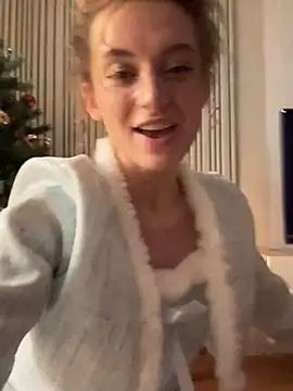Snapshot of -AngelAri- chatting on 24, 12, 2024 -AngelAri- online show from 24, 12, 2024