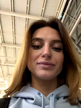 Snapshot of -AngelAri- chatting on 15, 10, 2025 -AngelAri- online show from 15, 10, 2025