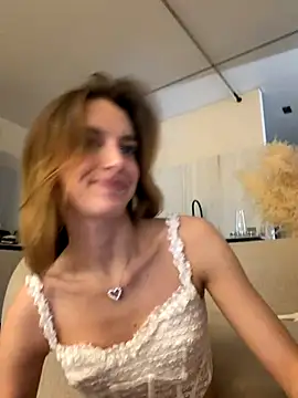 Snapshot of -AngelAri- chatting on 15, 11, 2025 -AngelAri- online show from 15, 11, 2025