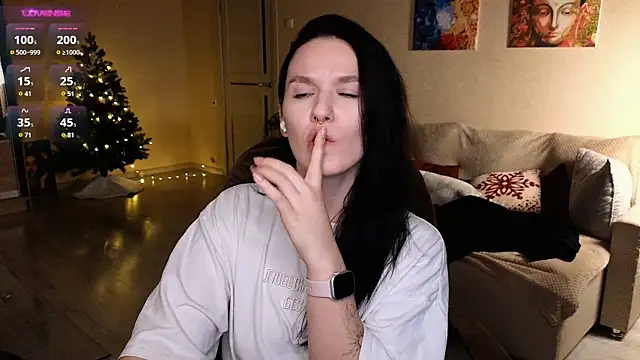 Snapshot of Val_lava chatting on 17, 12, 2024 Val lava online show from 17, 12, 2024