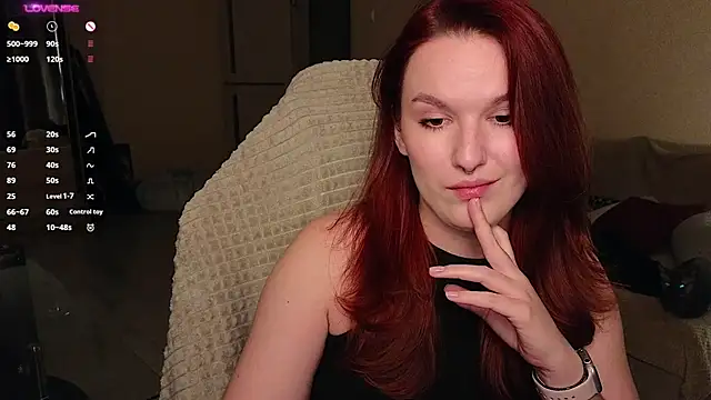 Snapshot of Val_lava chatting on 4, 11, 2025 Val lava online show from 4, 11, 2025