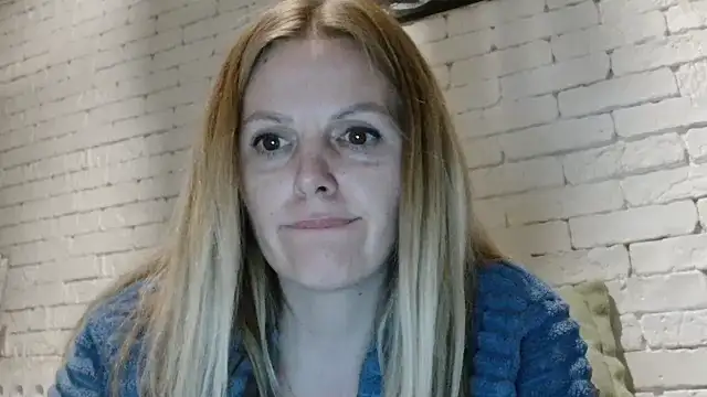 Snapshot of Angel_girllovemy chatting on 22, 11, 2025 Angel girllovemy online show from 22, 11, 2025