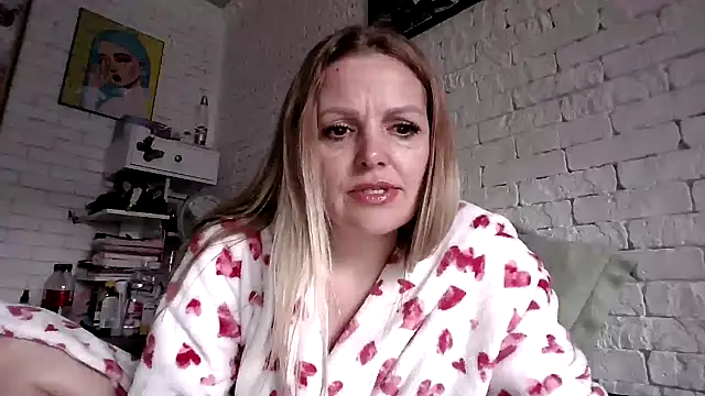 Snapshot of Angel_girllovemy chatting on 11, 2, 2026 Angel girllovemy online show from 11, 2, 2026