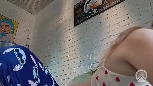 Snapshot of Angel_girllovemy chatting on 12, 2, 2026 Angel girllovemy online show from 12, 2, 2026