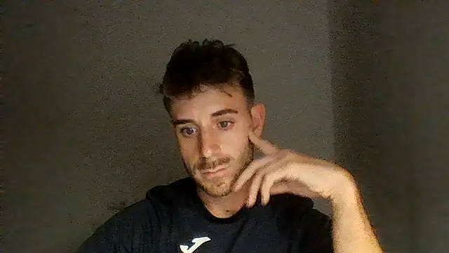 Snapshot of vargas90 chatting on 24, 10, 2025 vargas90 online show from 24, 10, 2025