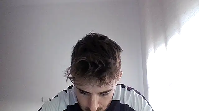 Snapshot of vargas90 chatting on 28, 10, 2025 vargas90 online show from 28, 10, 2025